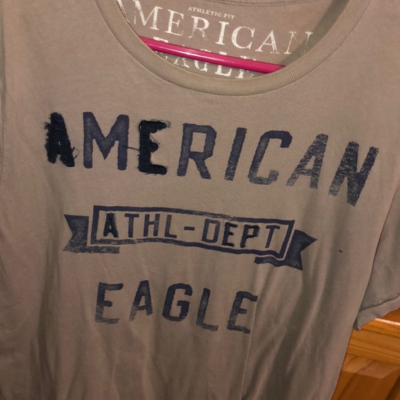 Men’s American Eagle Tee Shirt - Picture 2 of 3